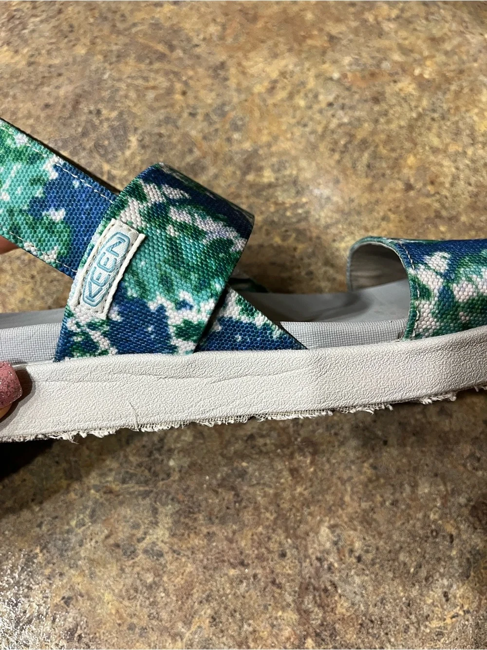 KEEN Elle Backstrap Sandals Women’s 9.5 Porcelain Tie Dye Blue Green Vacation